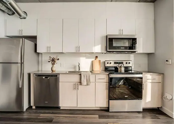 Boulevard 1br Sky-loft Pool Gym Parking * Phoenix