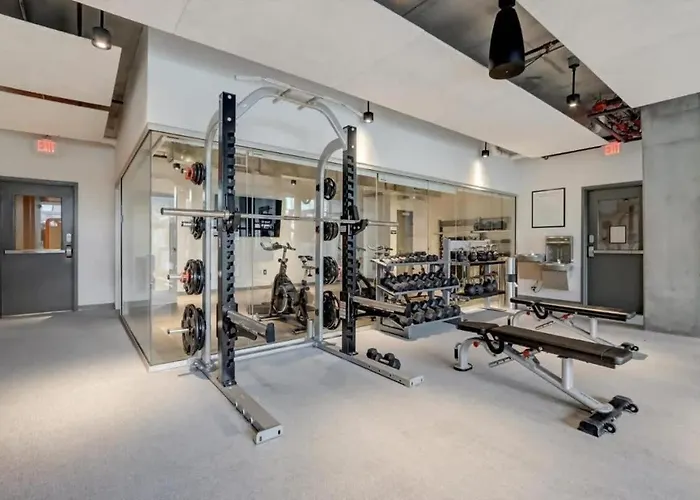 Apartment Boulevard 1br Sky-loft Pool Gym Parking *